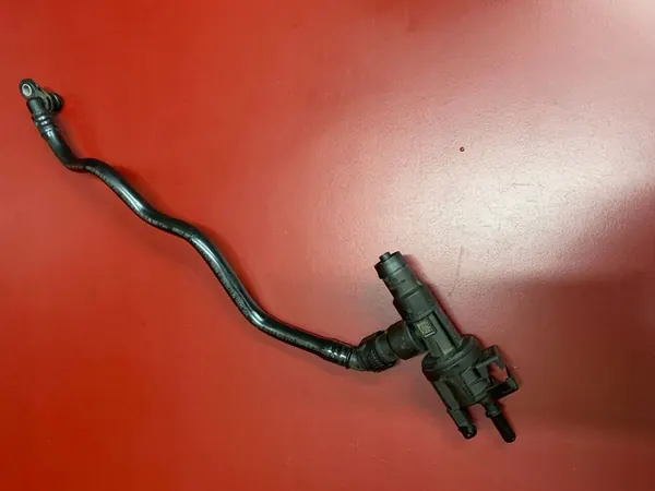 2019 BMW X3 G01 Unterdruckventil 7643106 image 2