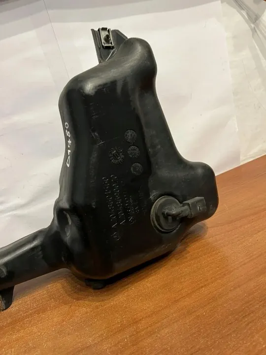 Spolarbehållare OEM D1780 för Mercedes-Benz C W204 image 3