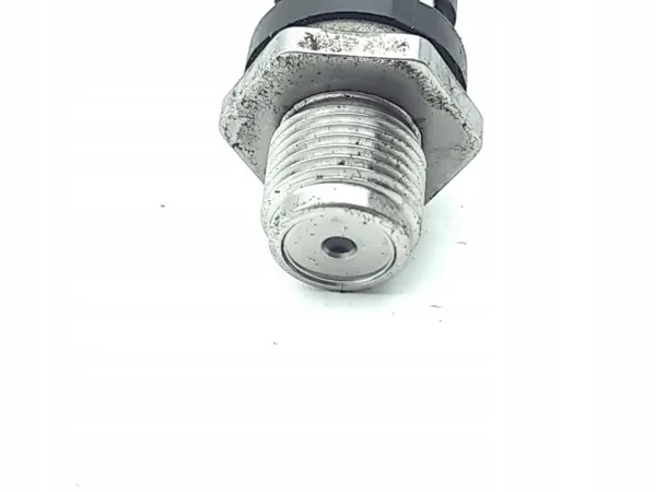 Capteur de pression carburant Kia OEM AMD210198 - Occasion image 6