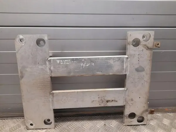 Porsche Panamera (970) 2011 Panneau de montage de radiateur avant OEM image 1