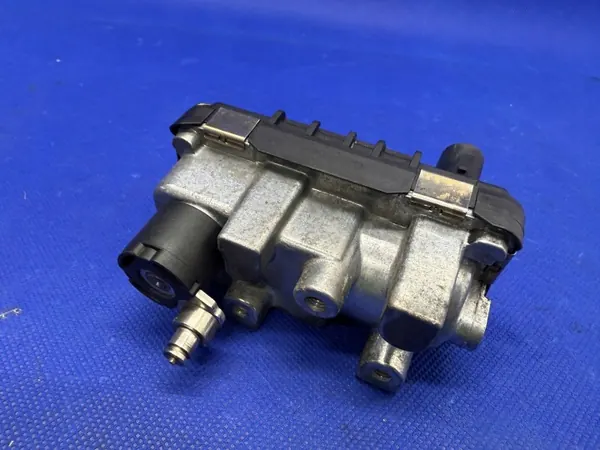 Turbostyrning OEM 6NW009483 - Begagnad Audi OE image 4
