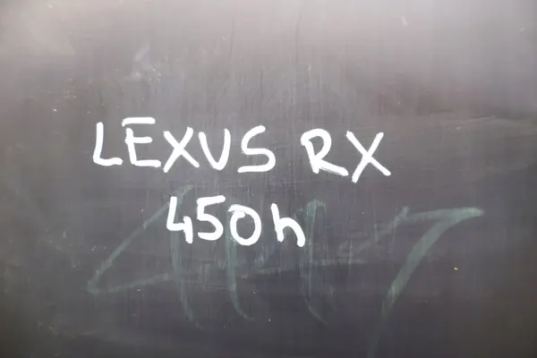 Lexus RX IV Passagerar handskfack OEM 55509-48010 image 8