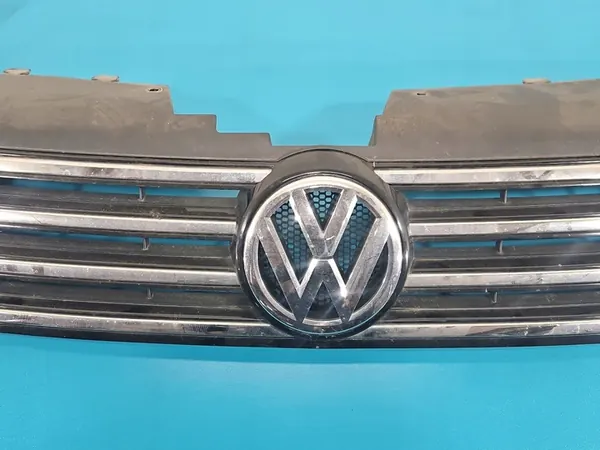 VW Passat B7 Grill 2010-2014 image 3