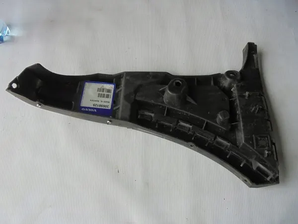 Supporto paraurti anteriore destro Volvo XC90 3.2 V6 2013 OEM image 3