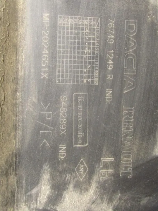 Dacia OE 767491249R Bakhjulhus - Begagnad image 3