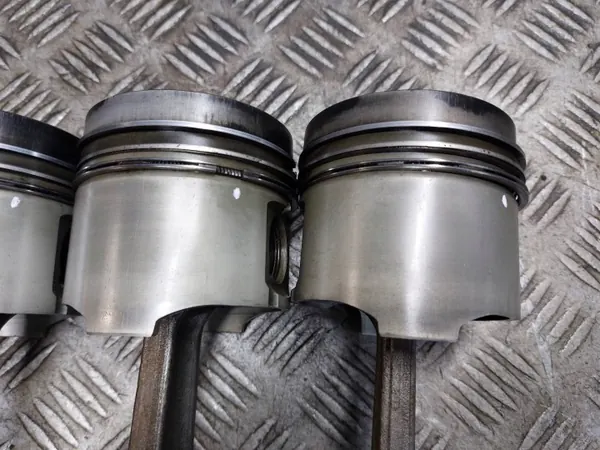 Mäntä & Vapaakanki Set OEM TŁOK + KORBOWÓD - Toyota Corolla image 6