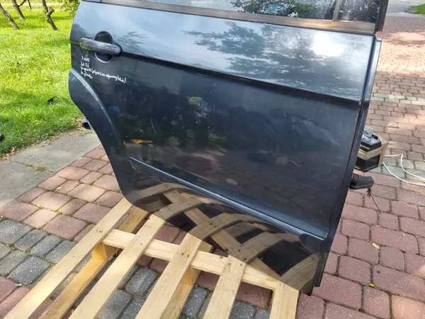 Höger Bakdörr Ford Galaxy MK2 06-15 Färg X6 OEM image 5