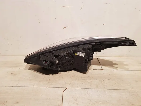 Faros delanteros derecho OEM HYUNDAI I30 2012-2017 image 3