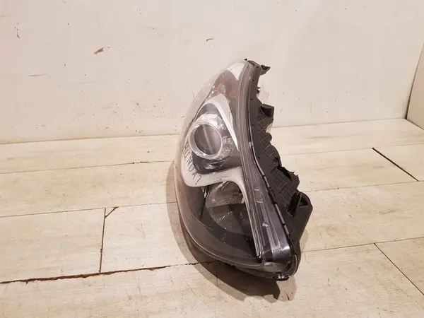 Faros delanteros derecho OEM HYUNDAI I30 2012-2017 image 6