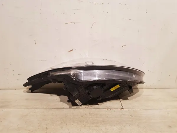 Faros delanteros derecho OEM HYUNDAI I30 2012-2017 image 8