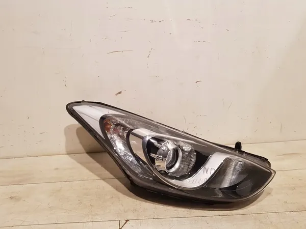 Faros delanteros derecho OEM HYUNDAI I30 2012-2017 image 9