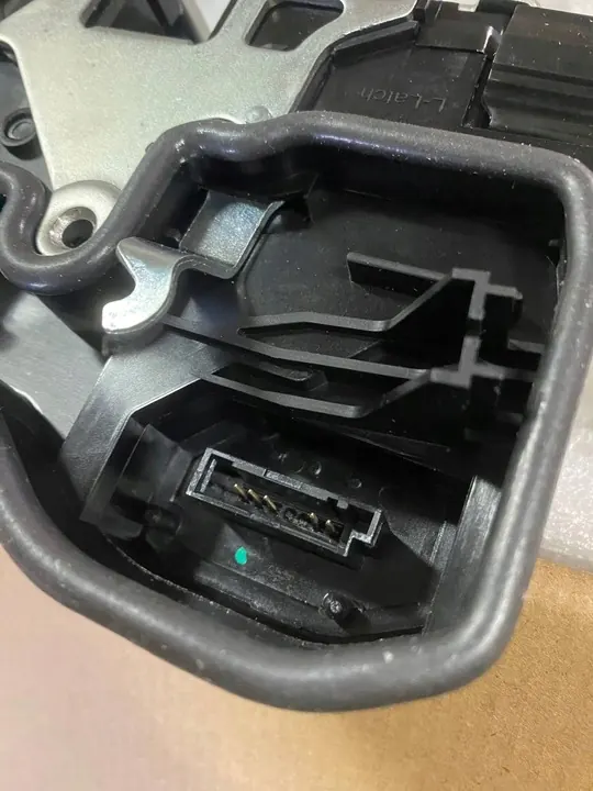 Vordertürschloss Rechts für BMW 5 F10 F11 7 F01 F02 2009+ image 2