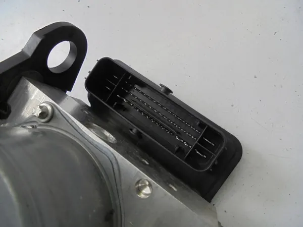 ABS-pomp OEM 2Q0614517CP voor VW Polo VI 2G image 5