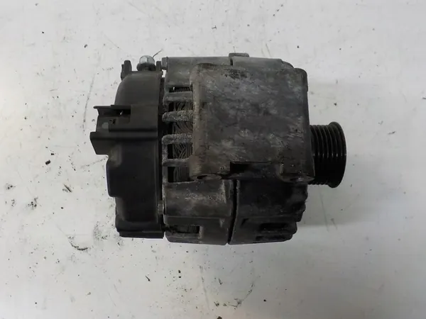 MERCEDES W212 E250 2.2 CDI Alternator A0009067900 image 3