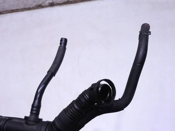 Ilmastointiletku OEM 03C103175K VW Touranille image 3