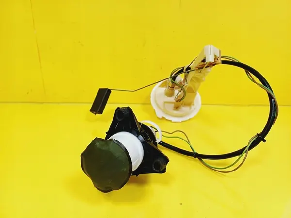 Brandstofpomp Audi 100 A6 C4 44919049 / 895906091F image 10