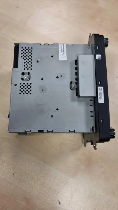 Radio Navigation CD SD OEM 3T0035680A pour Skoda image 3