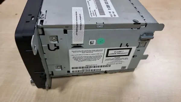 Radio Navigation CD SD OEM 3T0035680A pour Skoda image 6