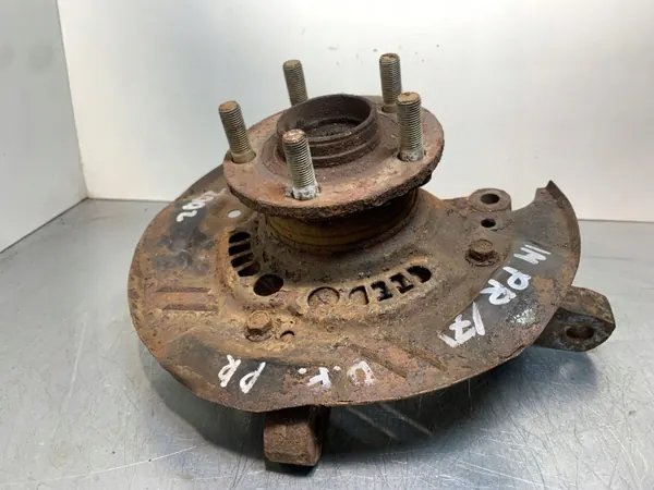 Subaru Impreza II Framhjulsnav OEM FBZ24774 image 4