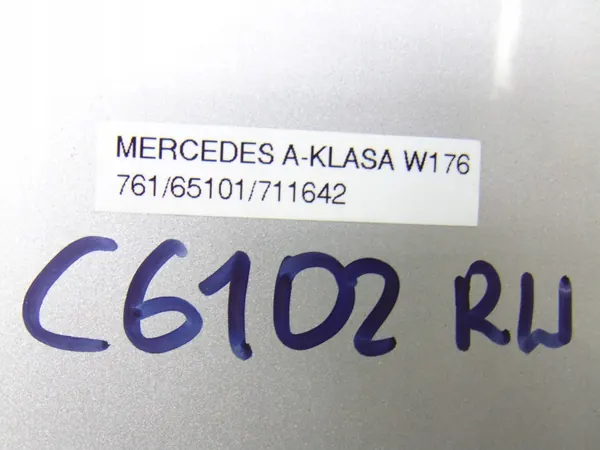 Spoiler Mercedes Classe A W176 OEM A1767900088 Branco image 10