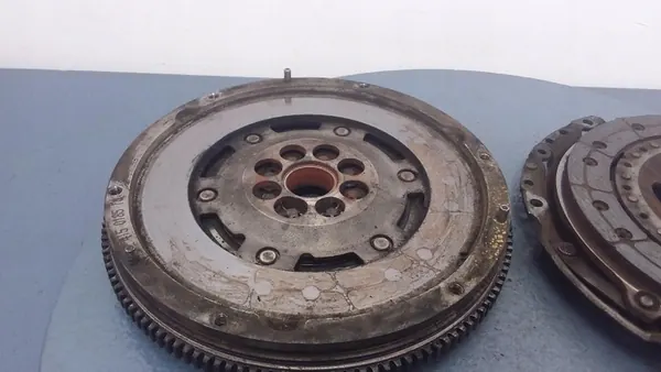 FORD FOCUS MK1 1.8 TDCI Volante de Dupla Massa 415018510 image 6