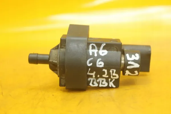 Válvula de vácuo Audi A6 C6 A4 B6 4.2 BBK BAT V8 OEM 079906283C image 2