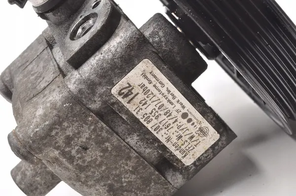 VOLVO S60 S80 V70 XC90 2.4 D5 Bomba de Direção OEM 30760531 image 5