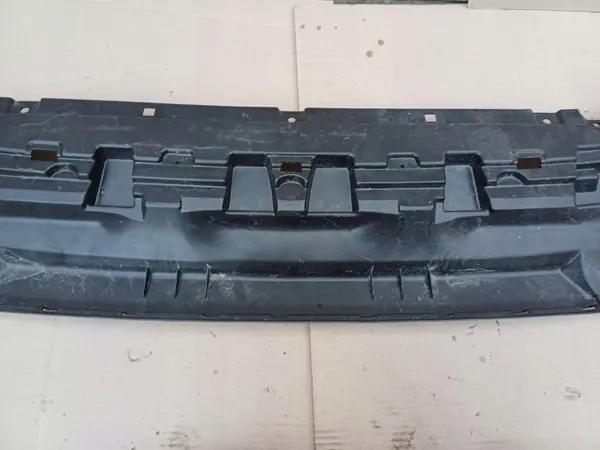 Placa de proteção para-choques dianteiro OEM 4M0807611G Audi Q7 image 4