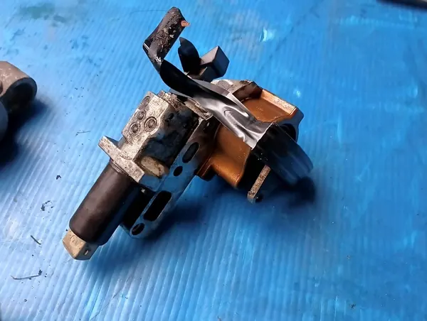 Tensionador de corrente de distribuição Audi A6 C5 A8 077109088E image 4