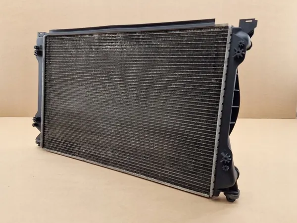 Radiador de agua Audi A6 C6 4F 2.7TDI 3.0TDI Manual image 2