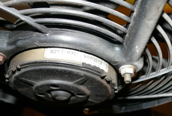 Radiatorventilator OEM 756424-D voor Rover 200 III 1.4 image 4