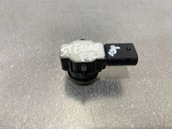 Alfa Romeo Giulia Pysäköintianturi OEM 0263033984 image 4