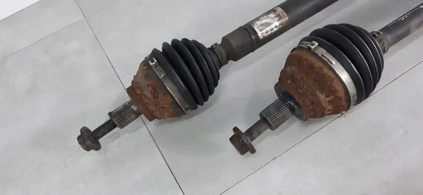 LEON III VOLKSWAGEN AUDI A3 Halvaxel Vänster Höger Fram 5Q0407271M 5Q0407272J image 3