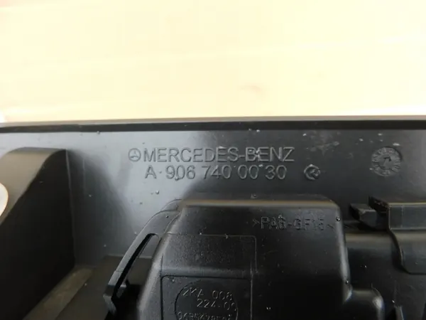 OEM A9067400030 Feu de Plaque Sprinter 906 Crafter image 5