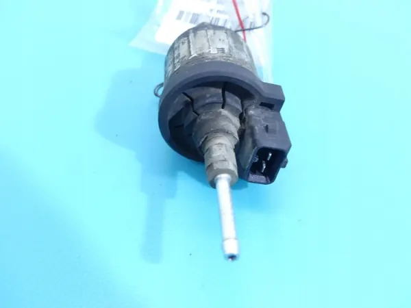 Webasto brandstofpomp OEM 22451704 Mazda 5 2005-2010 image 3