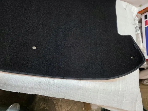 Alfombrilla maletero KIA Ceed OEM J7120ADE15 - Usado image 3