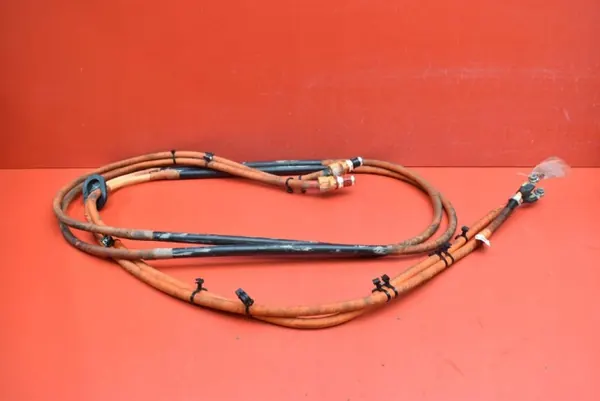 Tesla Korkeajännitekaapelit OEM 1063415-10-A Model S image 2
