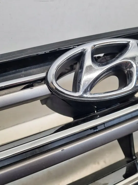 HYUNDAI TUCSON III 15-18 Paraurti anteriore senza fori image 9