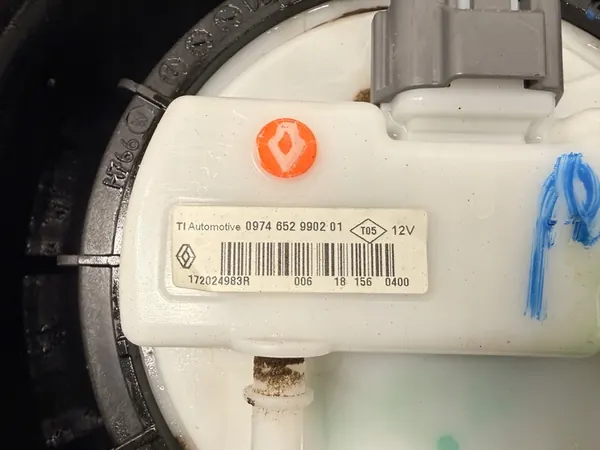 Bränsletank Dacia Duster II 1.2 TCe 172024983R 172022826R image 2