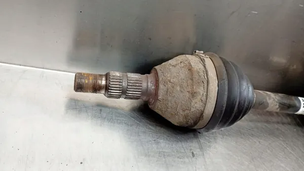 Höger halvmellanaxel Opel Astra H III GTC 1.9CDTI OEM 13245907 image 2