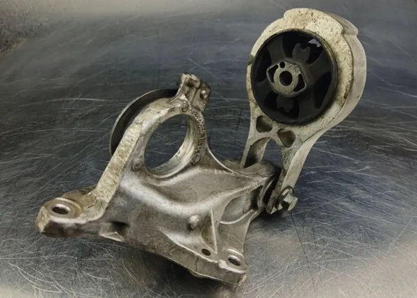 Support de Cardan OEM 9683160980 pour Peugeot 508 image 2