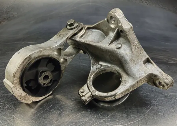 Support de Cardan OEM 9683160980 pour Peugeot 508 image 8