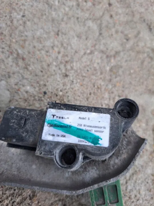 Tesla Model S Fjädringsnivåsensor OEM 1004173-00-A image 3