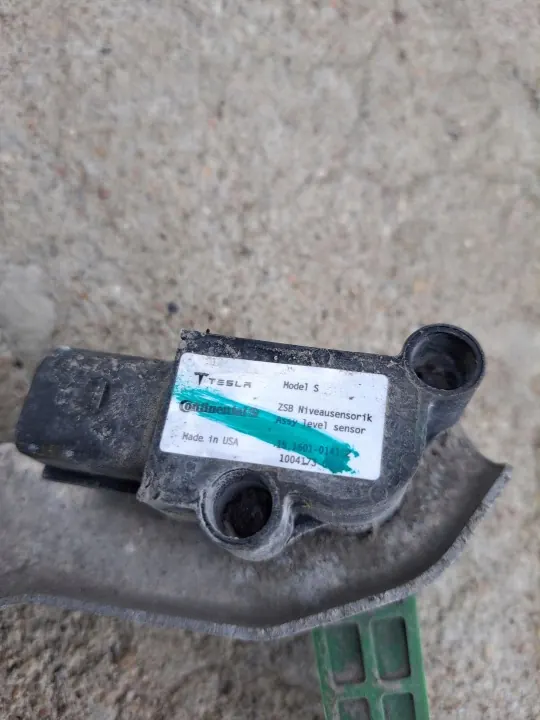 Tesla Model S Fjädringsnivåsensor OEM 1004173-00-A image 4
