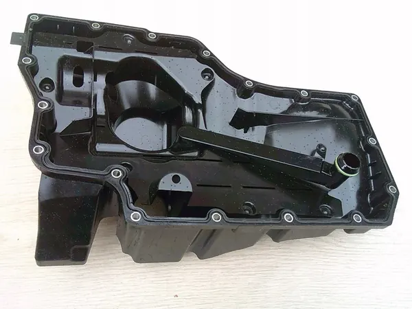 VW AUDI A4 A6 2.0 TSI TFSI Oljetank 06L103603BP image 2