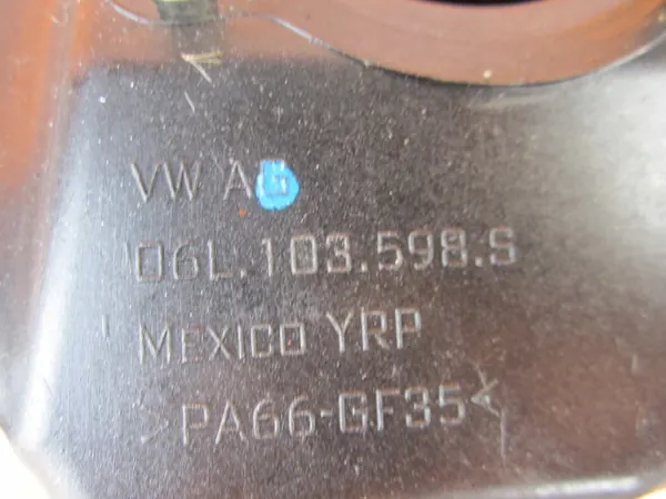 VW AUDI A4 A6 2.0 TSI TFSI Oljetank 06L103603BP image 3