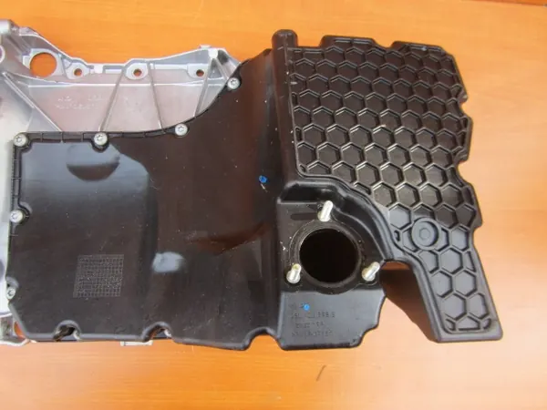 VW AUDI A4 A6 2.0 TSI TFSI Oljetank 06L103603BP image 4