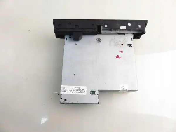 Cambiador CD Panasonic OEM 8T1035110C para Audi A5 image 3