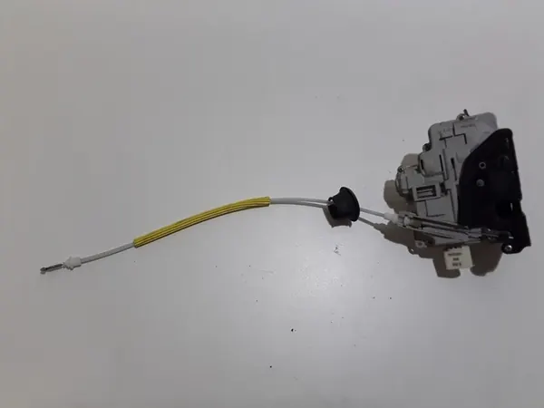 2006 Audi A4 S4 B7 Dörrlås höger 8E0839016AA image 2