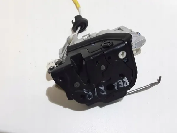 2006 Audi A4 S4 B7 Dörrlås höger 8E0839016AA image 4